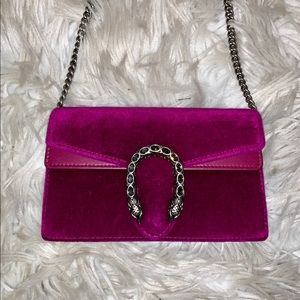 Gucci supermini velvet Dionysus in Fuscia